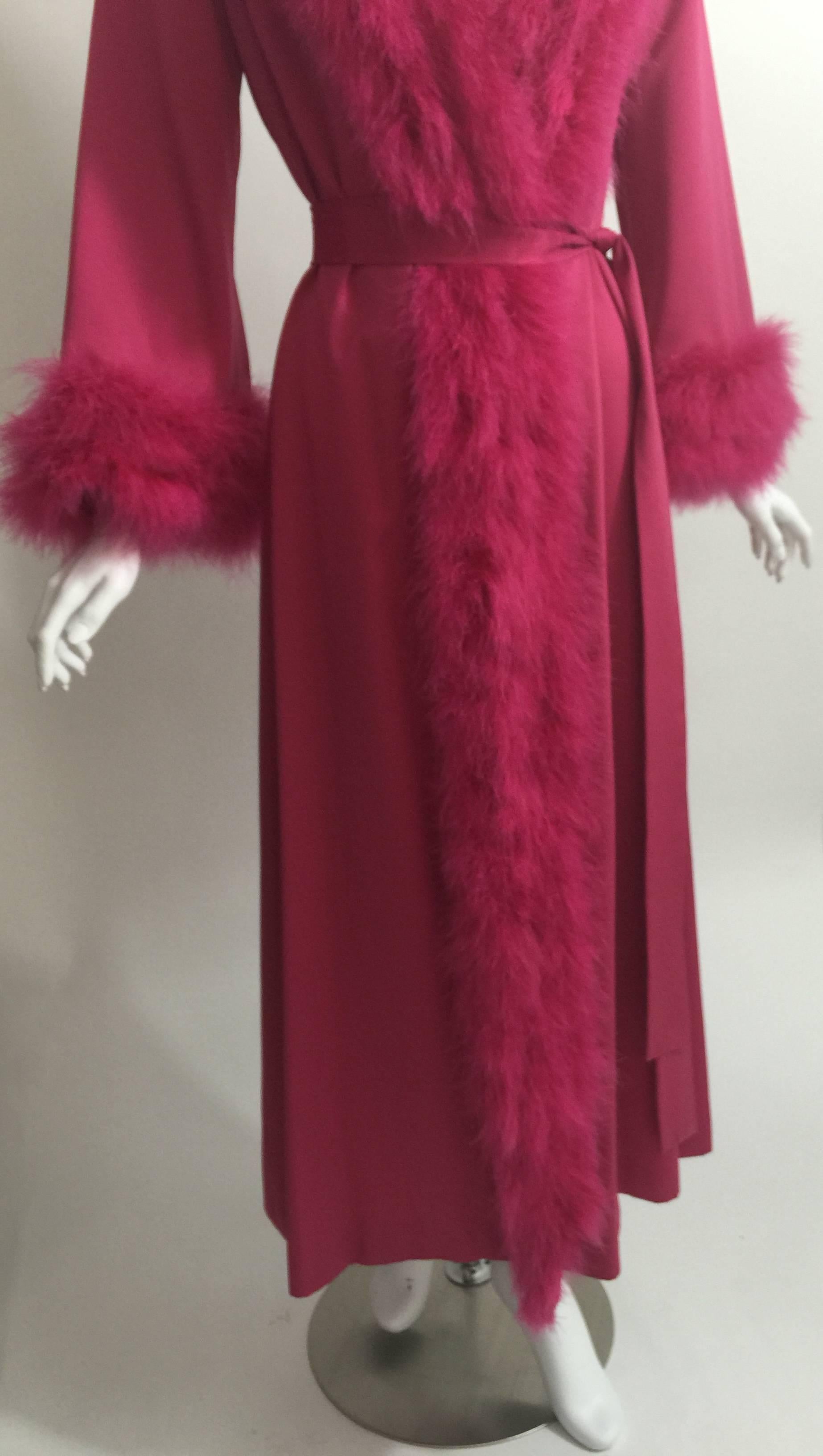 A Magnificent Magenta Marabou Feather Trimmed Caftan & Robe Vintage In Excellent Condition In Boca Raton, FL