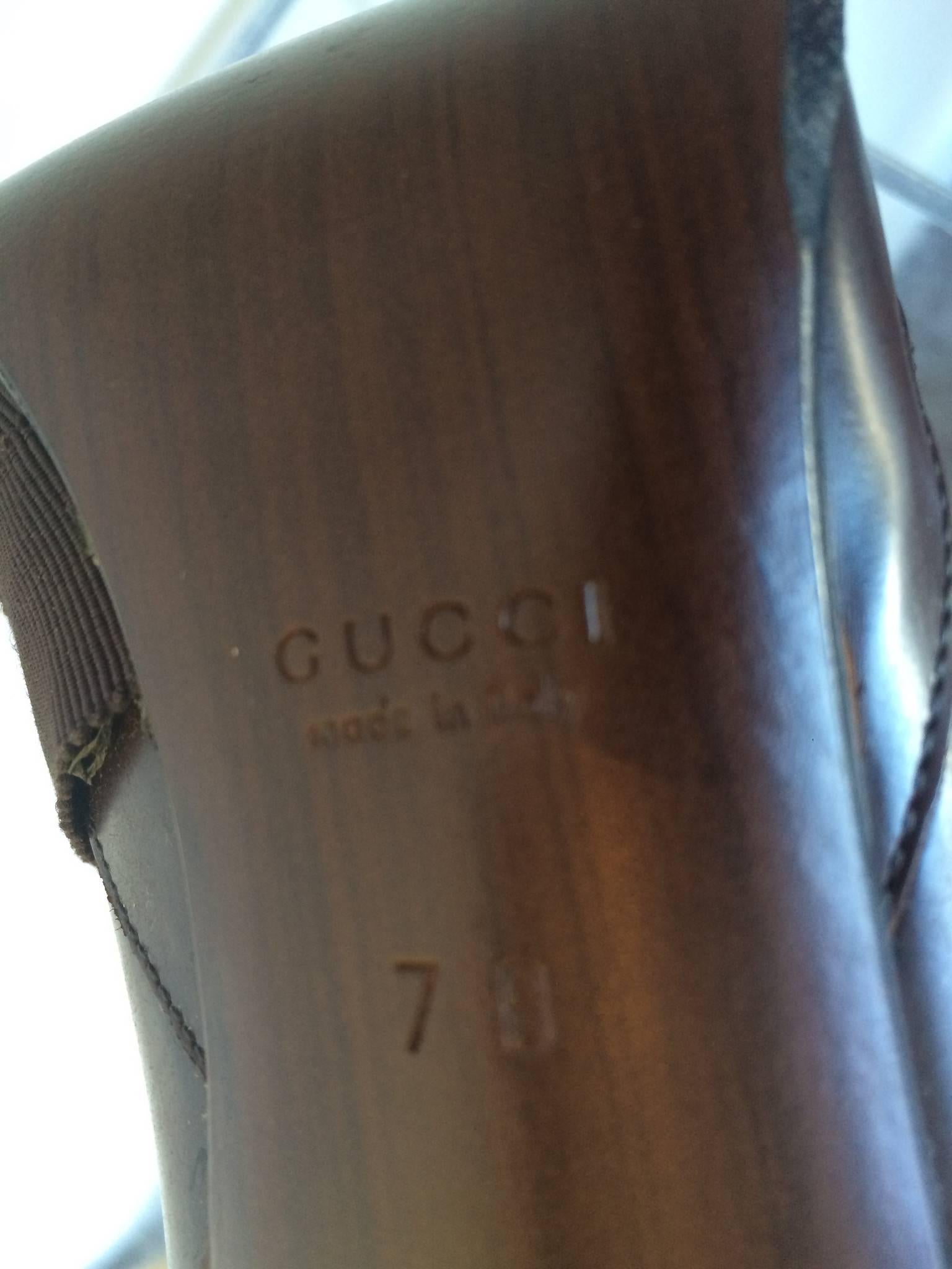 Gucci - Escarpins en cuir marron « Winklepicker » pointus avec ruban en vente 1