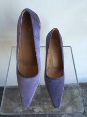 Gucci Lavender Velvet Pumps