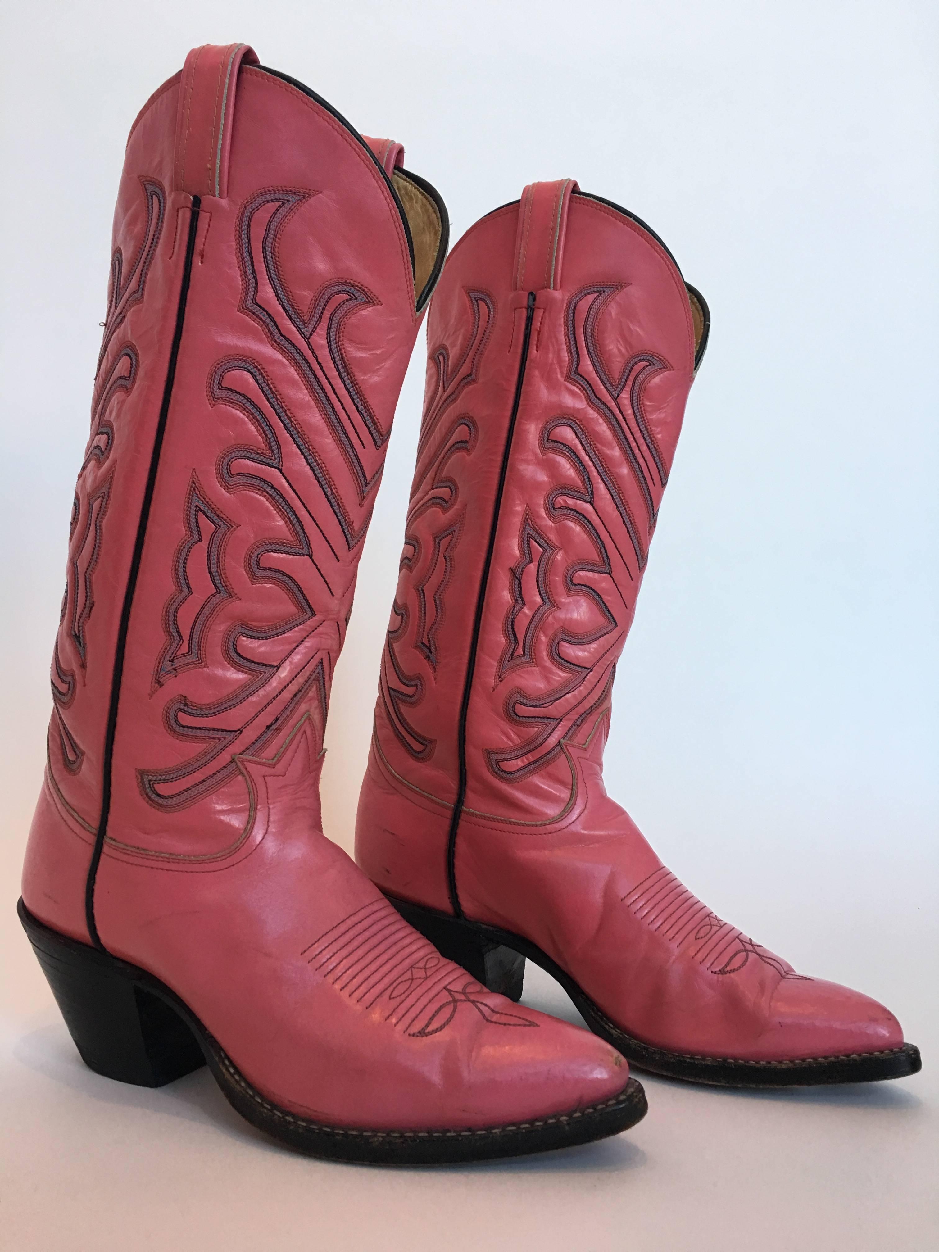 Tony Lama Vintage Pink Cowboy Boots In Good Condition In Los Angeles, CA