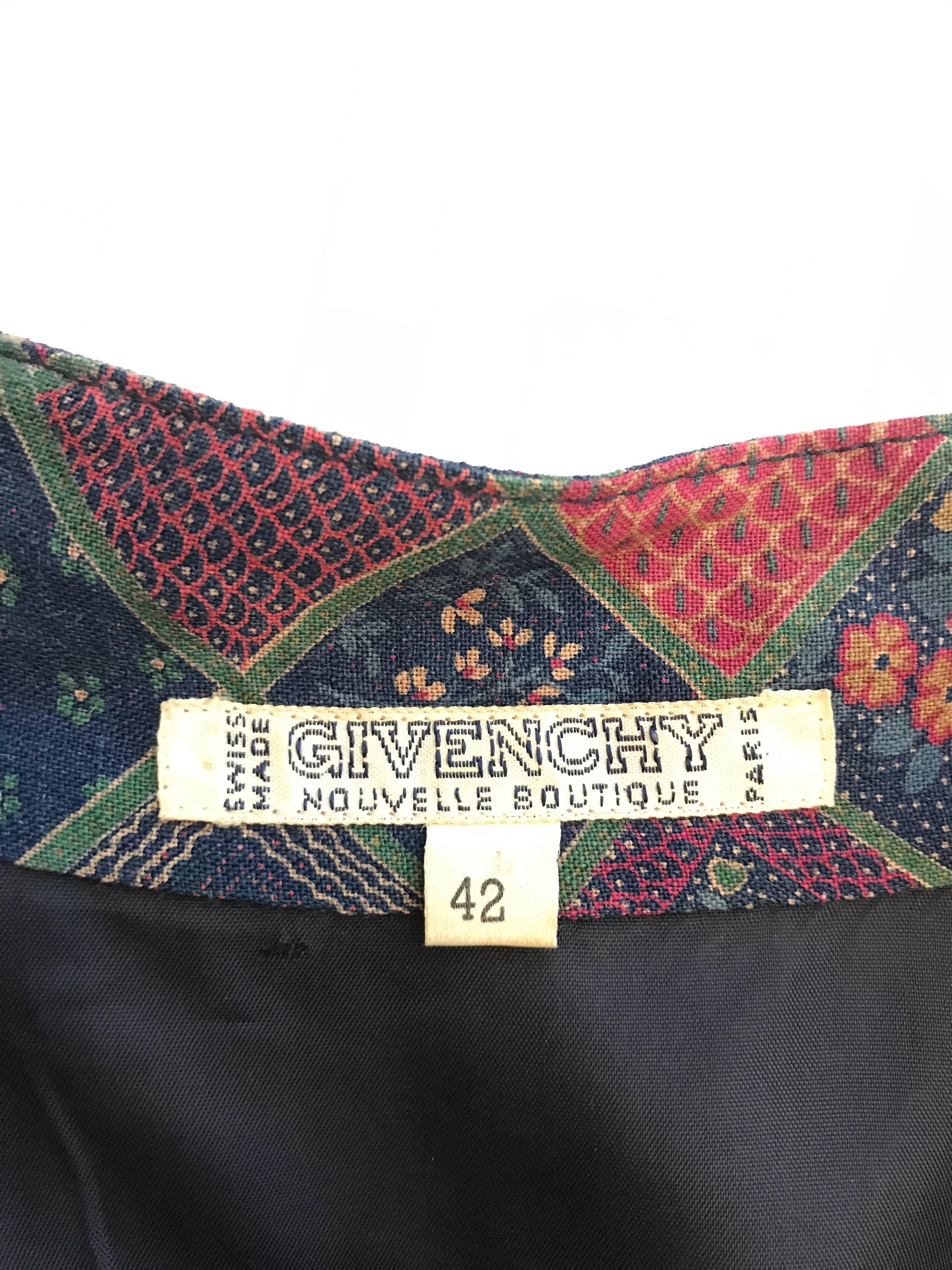 1970s Givenchy Button Front Diamond Floral Print Wool Dress with Nehru Collar In Good Condition For Sale In Los Angeles, CA