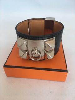 Hermes Cuir Collier de Chien Manschettenarmband aus schwarzem und silbernem Leder