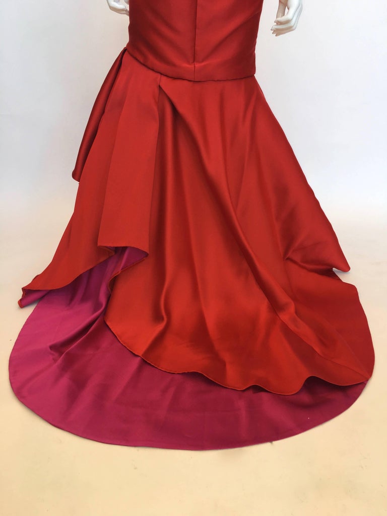 monique lhuillier red floral lace gown