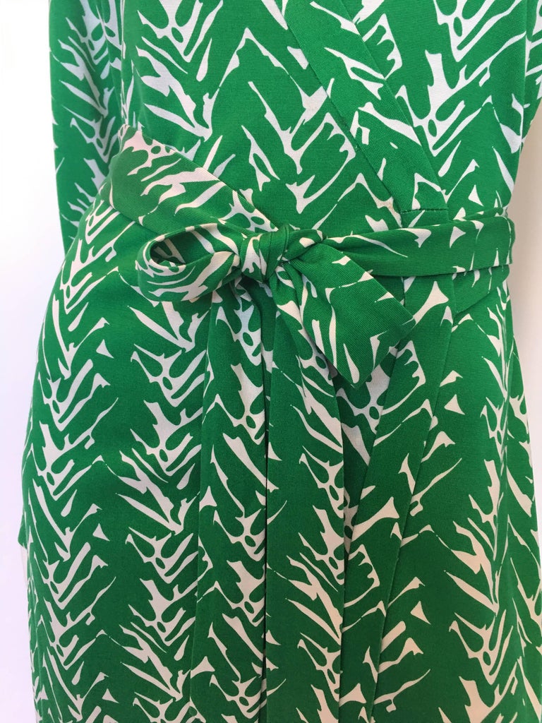 Dian Von Furstenburg Green Print Classic Wrap Dress For Sale at 1stdibs