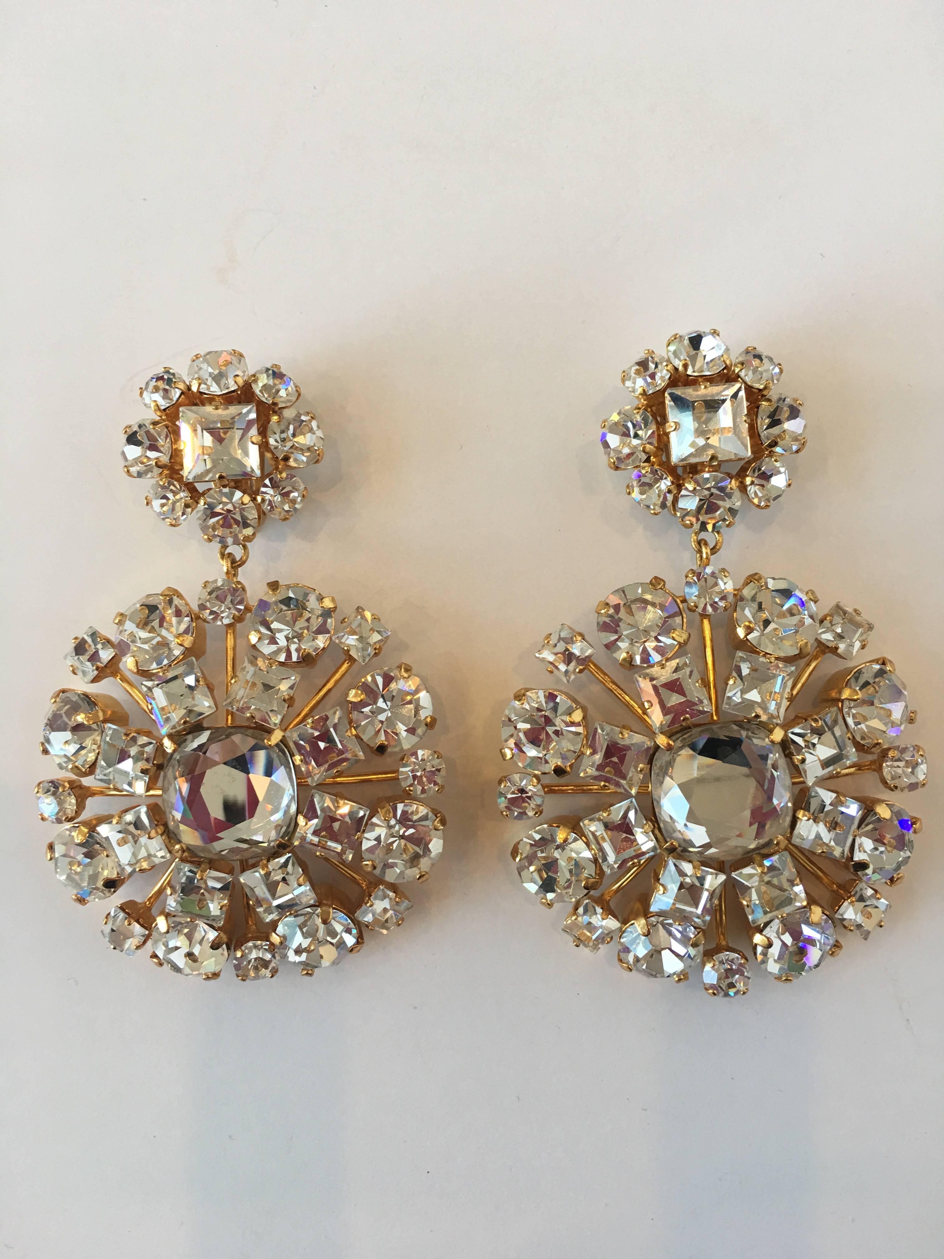 1980s Yves Saint Laurent Large Crystal & Gold Tone Drop Clip Earrings

Measurements:
Length: 3.25