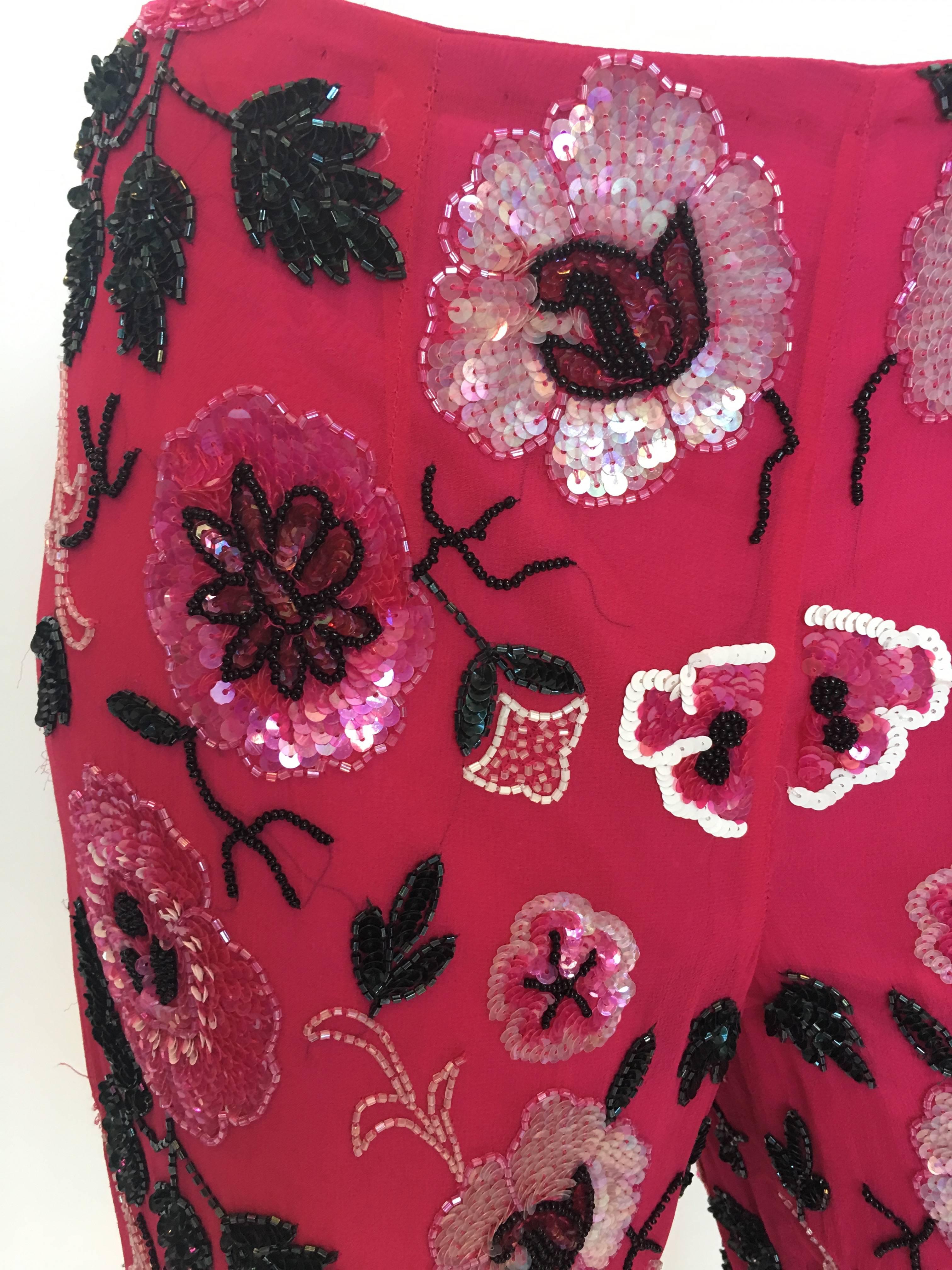 1980s Cache Fuschia Floral Beaded Silk Cropped Lounge Pants In Good Condition For Sale In Los Angeles, CA