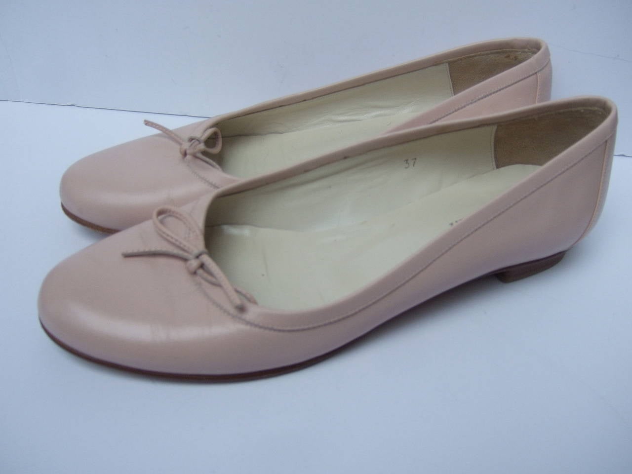 Burberry Blush Pink Leather Ballet Style Flats Size 37 at 1stDibs