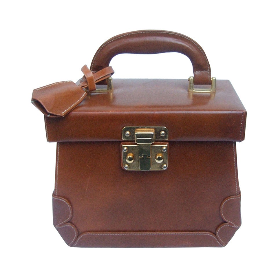 Henri Bendel Caramel Brown Leather Train Case Handbag Made in Italy