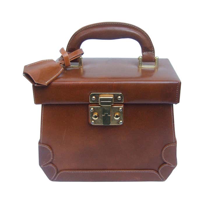 Henri Bendel Caramel Brown Leather Train Case Handbag Made in Italy at ...