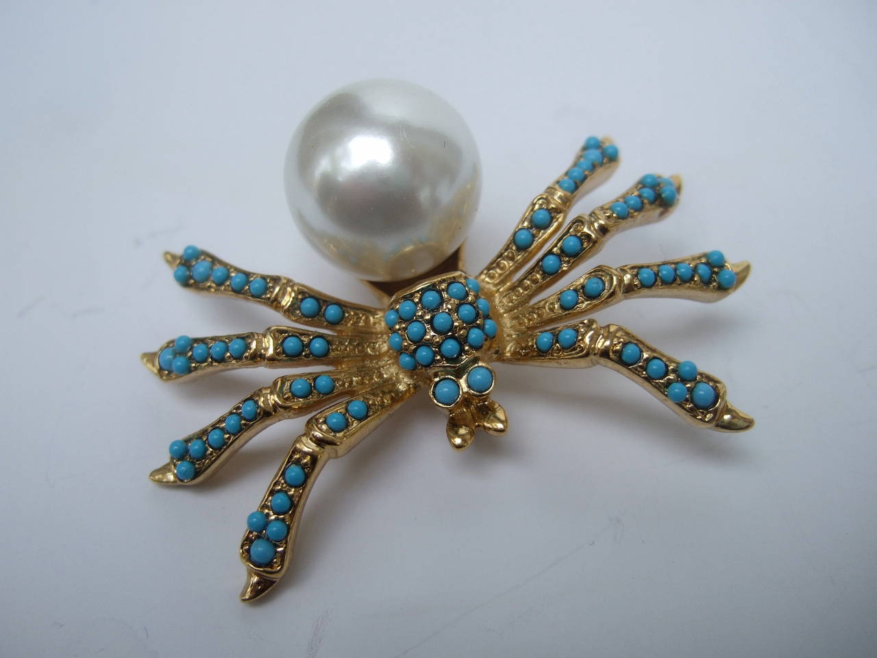 Kenneth Lane Jeweled Spider Brooch c 1990s In Excellent Condition In University City, MO