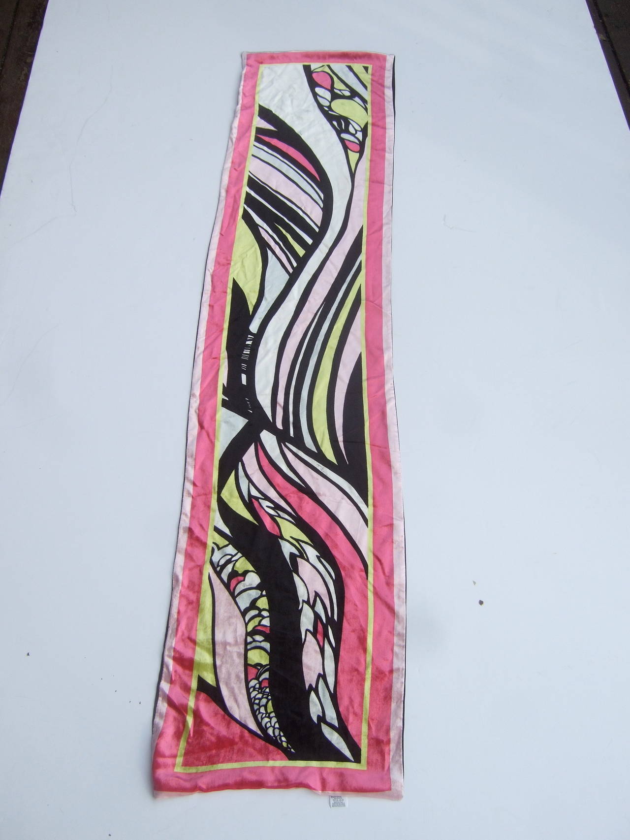 Emilio Pucci Luxurious Velvet Print Oblong Scarf Made in Italy In Good Condition In University City, MO