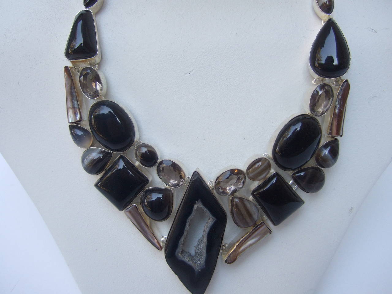 Collana artigianale con pietre in argento in vendita 5
