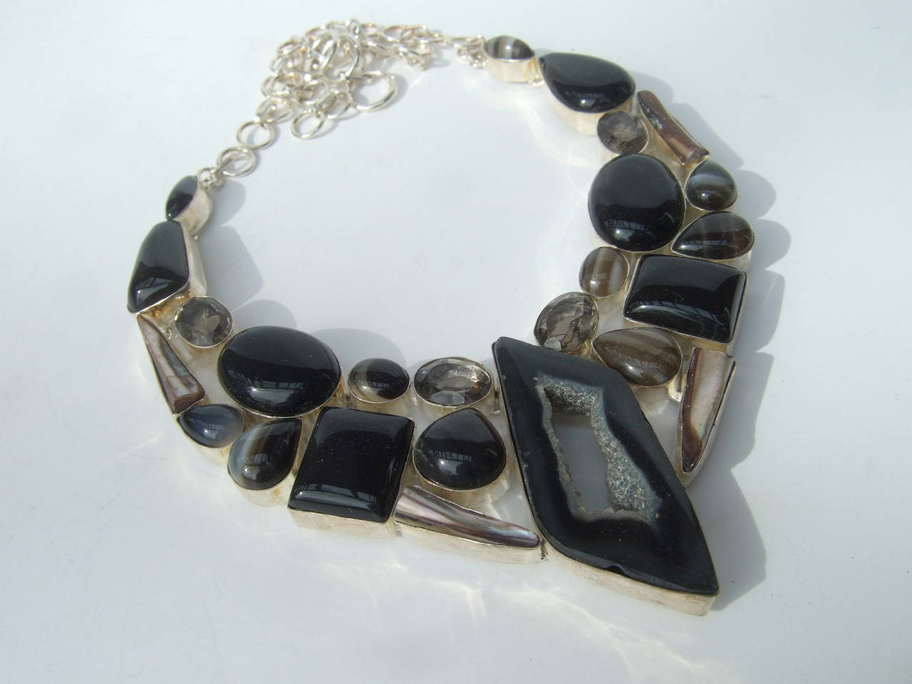 Collana artigianale con pietre in argento in vendita 3