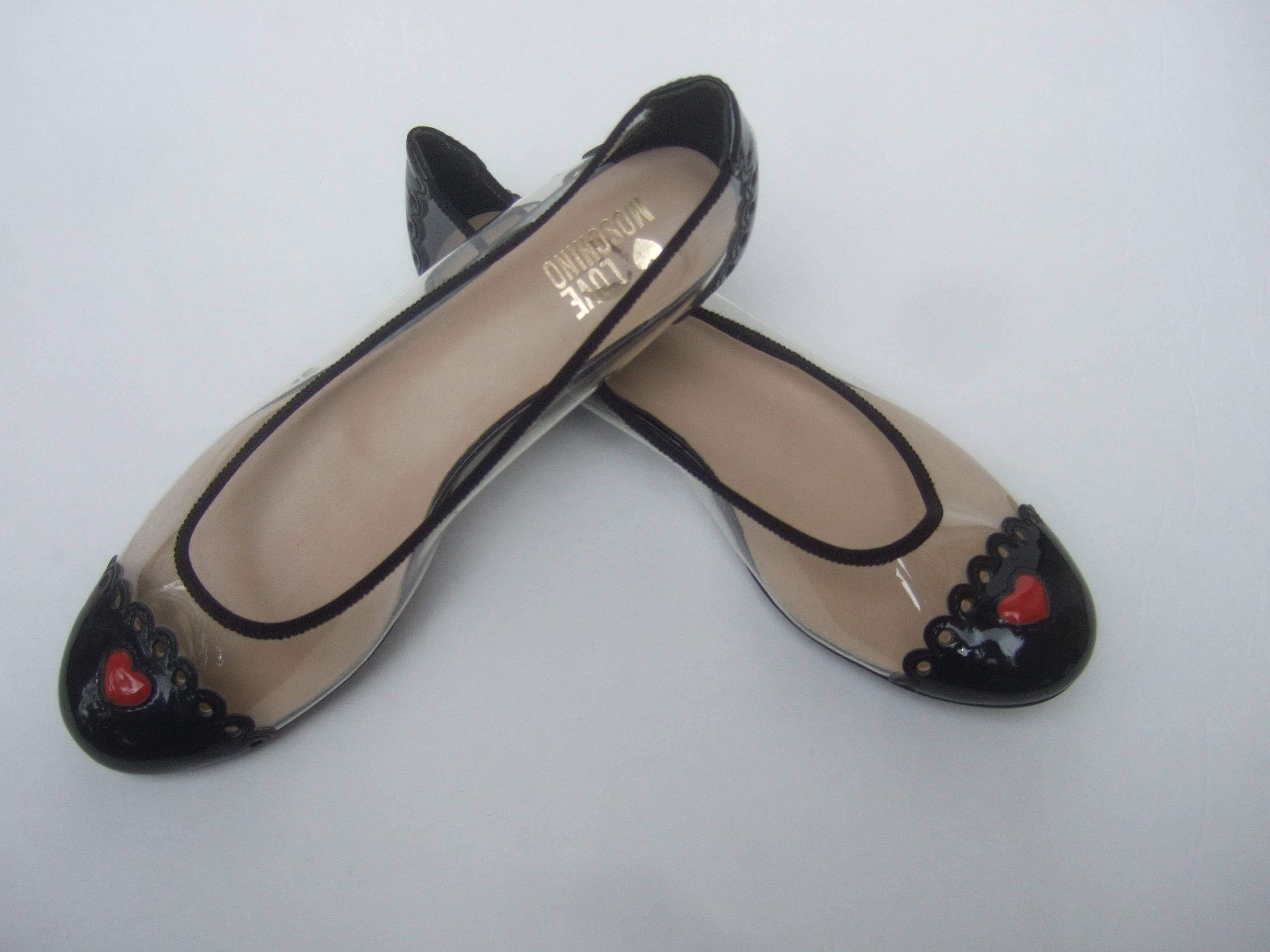 Moschino Cap Toe Ballet Style Flats in Box Size 38 In Good Condition In University City, MO