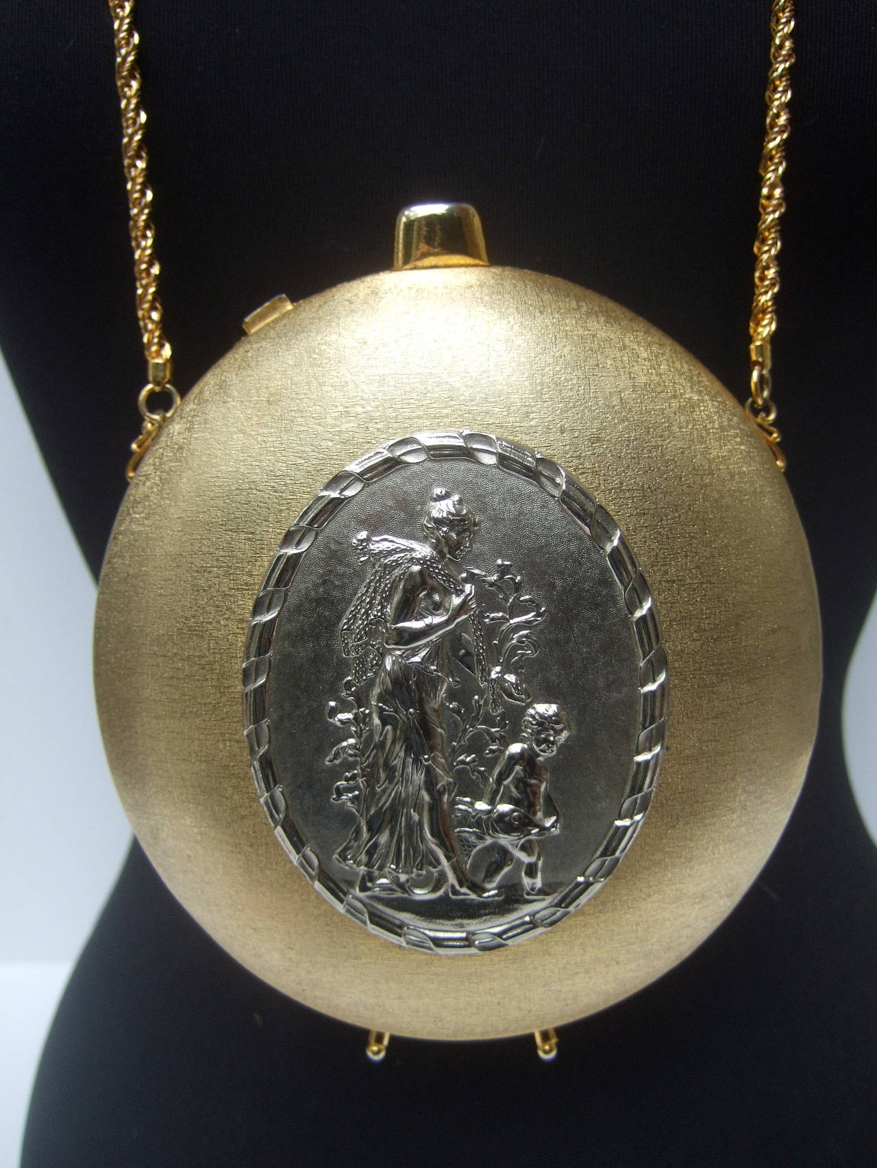 Opulent Gilt Metal Evening Bag Designed by Rosenfeld c 1970 In Excellent Condition In University City, MO