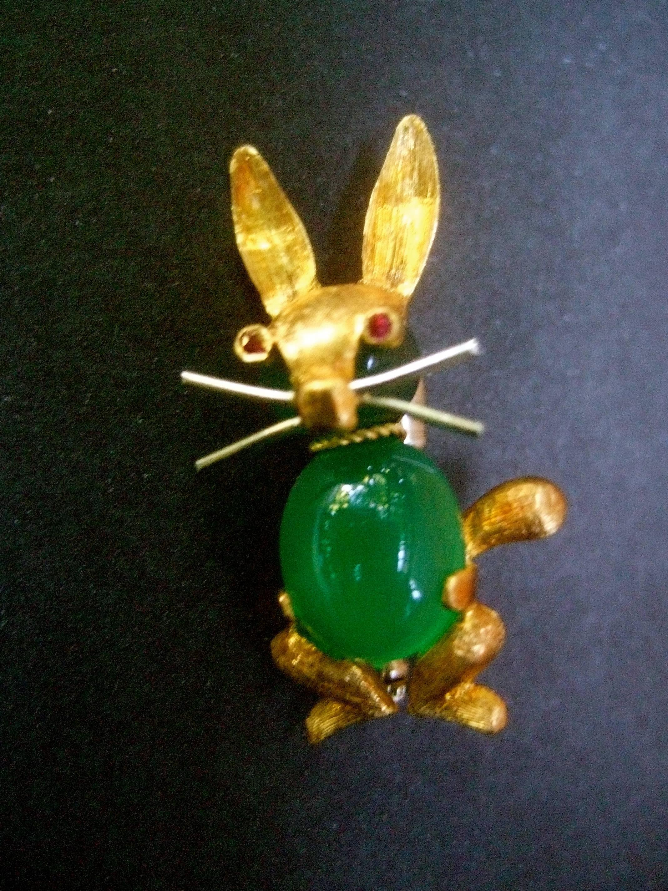 Women's Charming 18k Gold Semi Precious Diminutive Italian Rabbit Scatter Pin c 1960