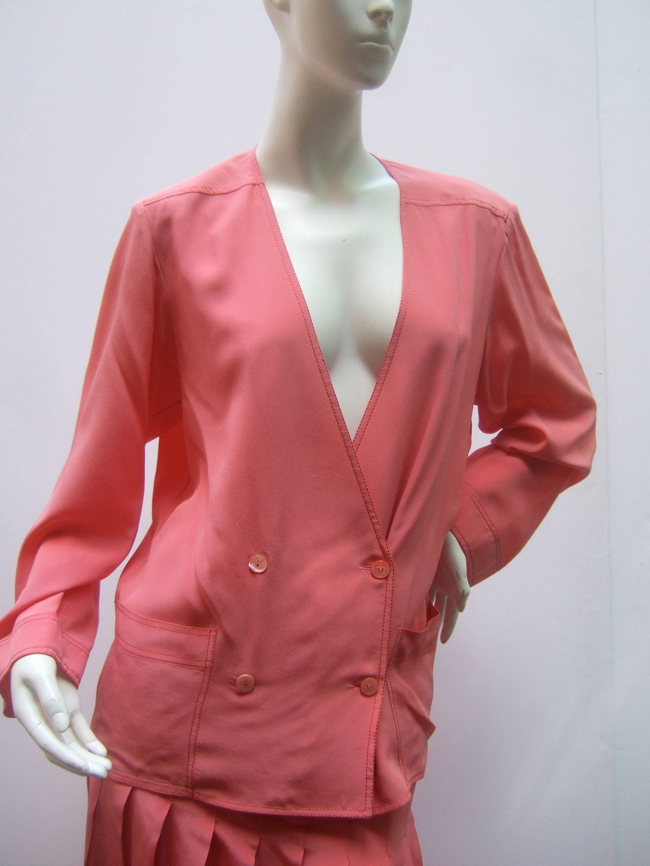 Chanel Vintage Silk Salmon Pink Skirt Suit c 1980 In Good Condition In University City, MO