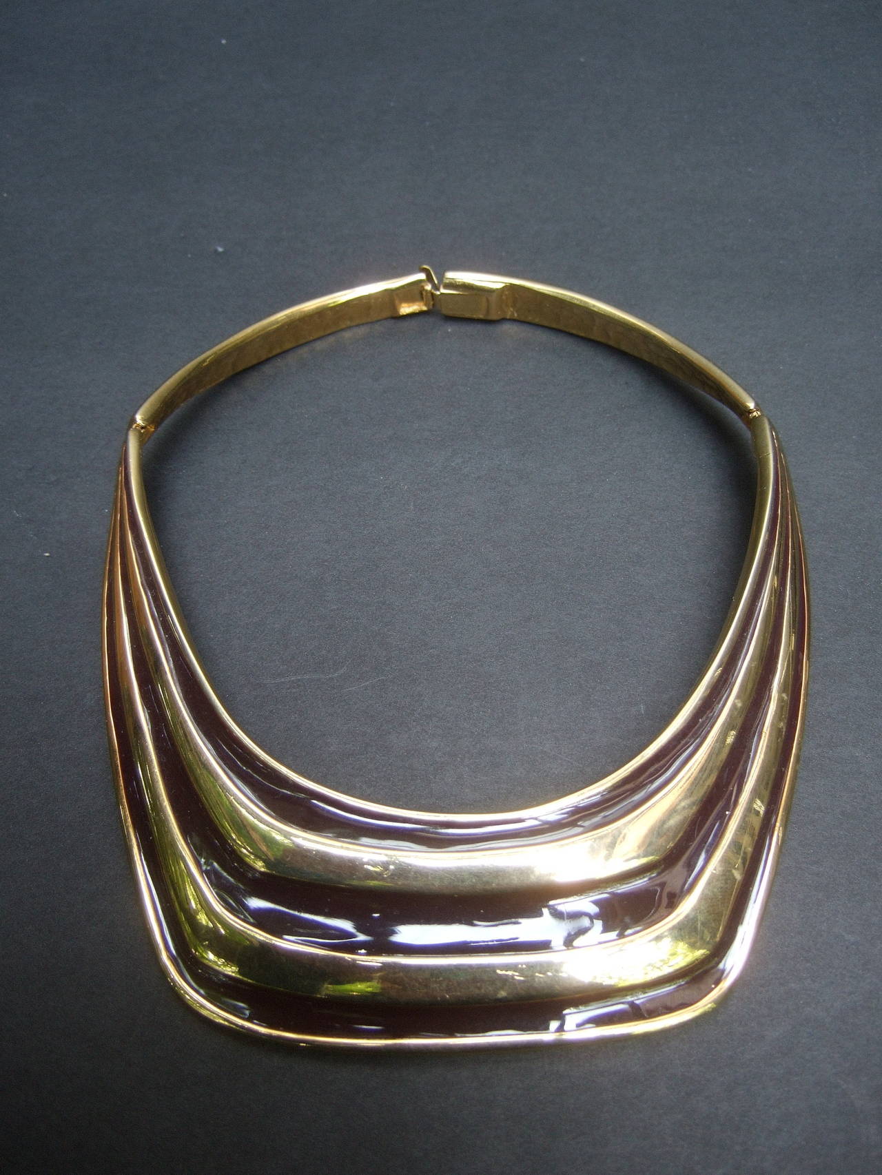 Alexis Kirk Sleek Brown & Gilt Enamel Choker Necklace Set c 1980 In Excellent Condition For Sale In University City, MO
