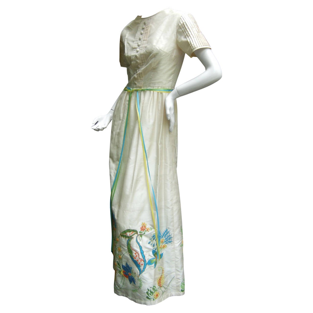 Exotic Oyster Silk Embroidered Gown from India for Bonwit Teller c 1970 For Sale