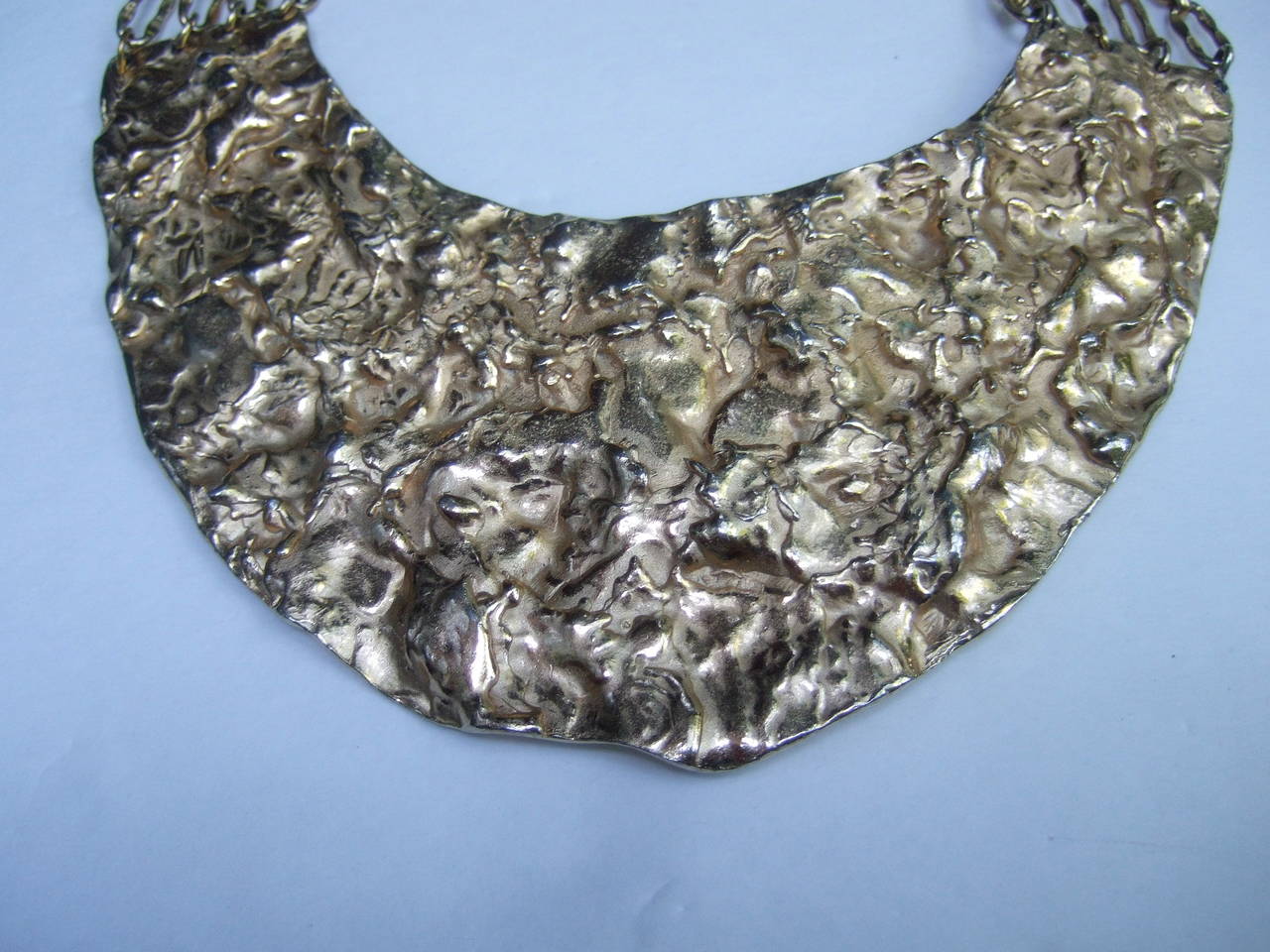 Massive Hammered Gilt Metal Collar Necklace c 1970 For Sale 1