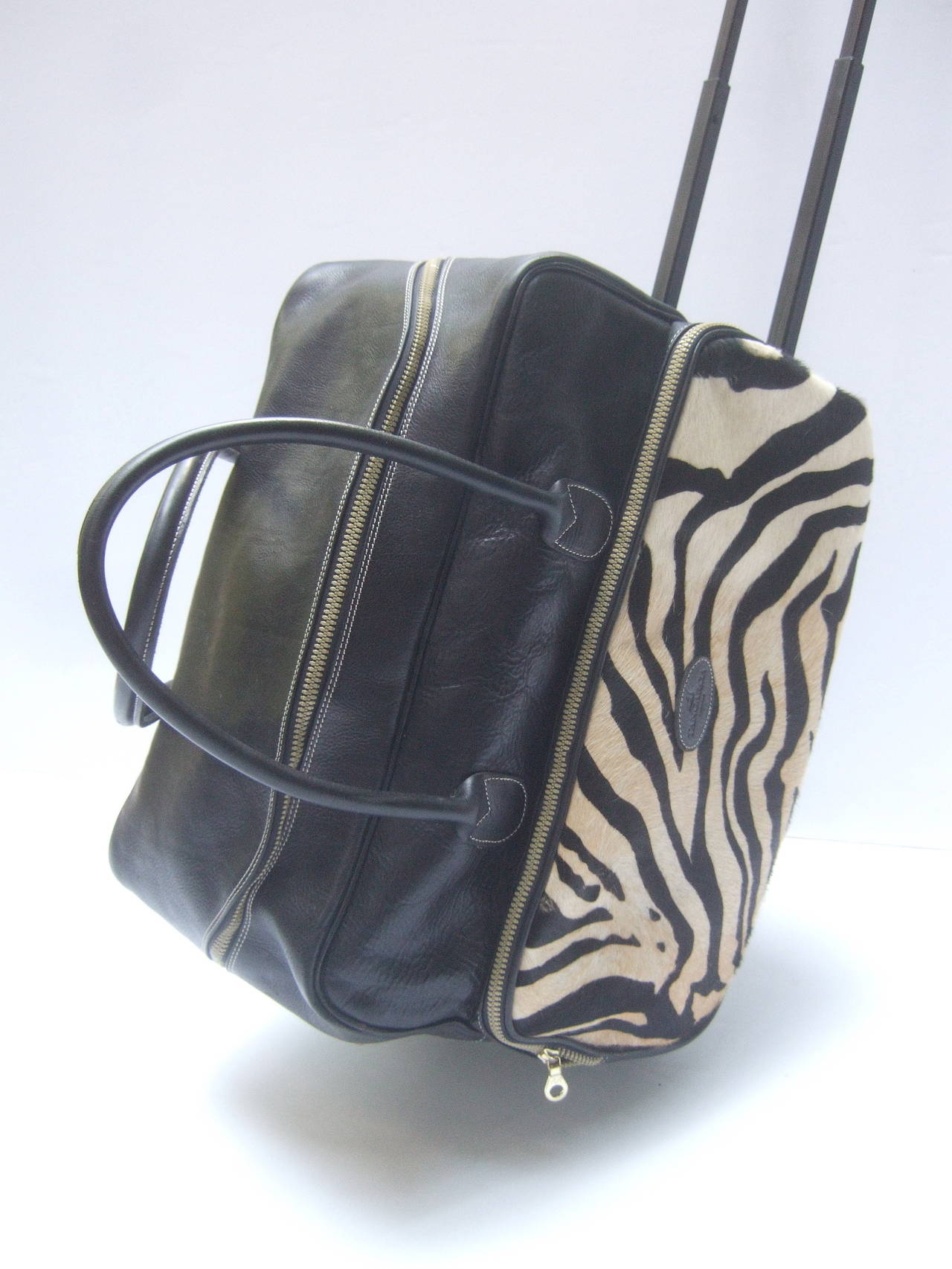 Schwarzes italienisches Leder Zebra Pony Haar Reisekoffer von Tangaroa Terrida für Damen oder Herren
