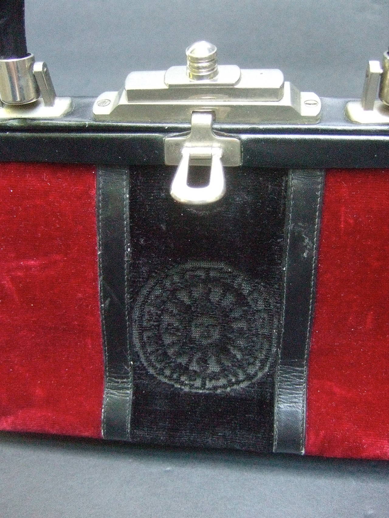 Women's Roberta di Camerino Burgundy Red & Black Velvet Leather Handbag c 1970