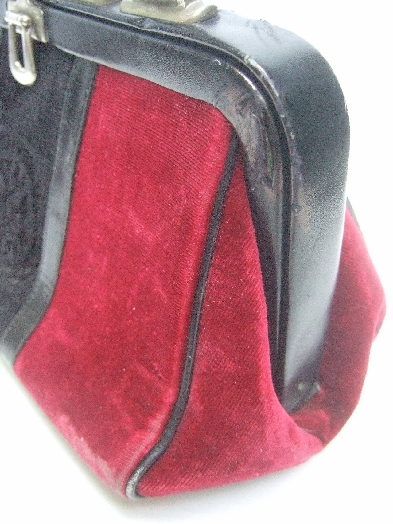Roberta di Camerino Burgundy Red & Black Velvet Leather Handbag c 1970 5