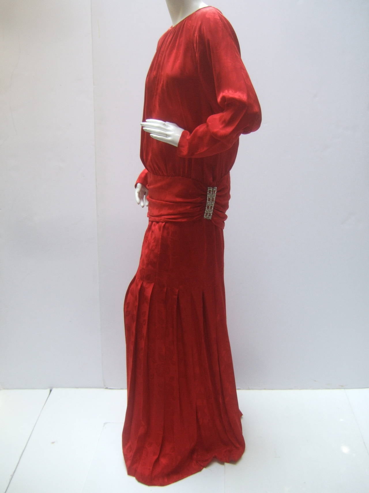 Oscar de la Renta Scarlet Silk Blouse & Maxi Skirt c 1980 In Excellent Condition In University City, MO