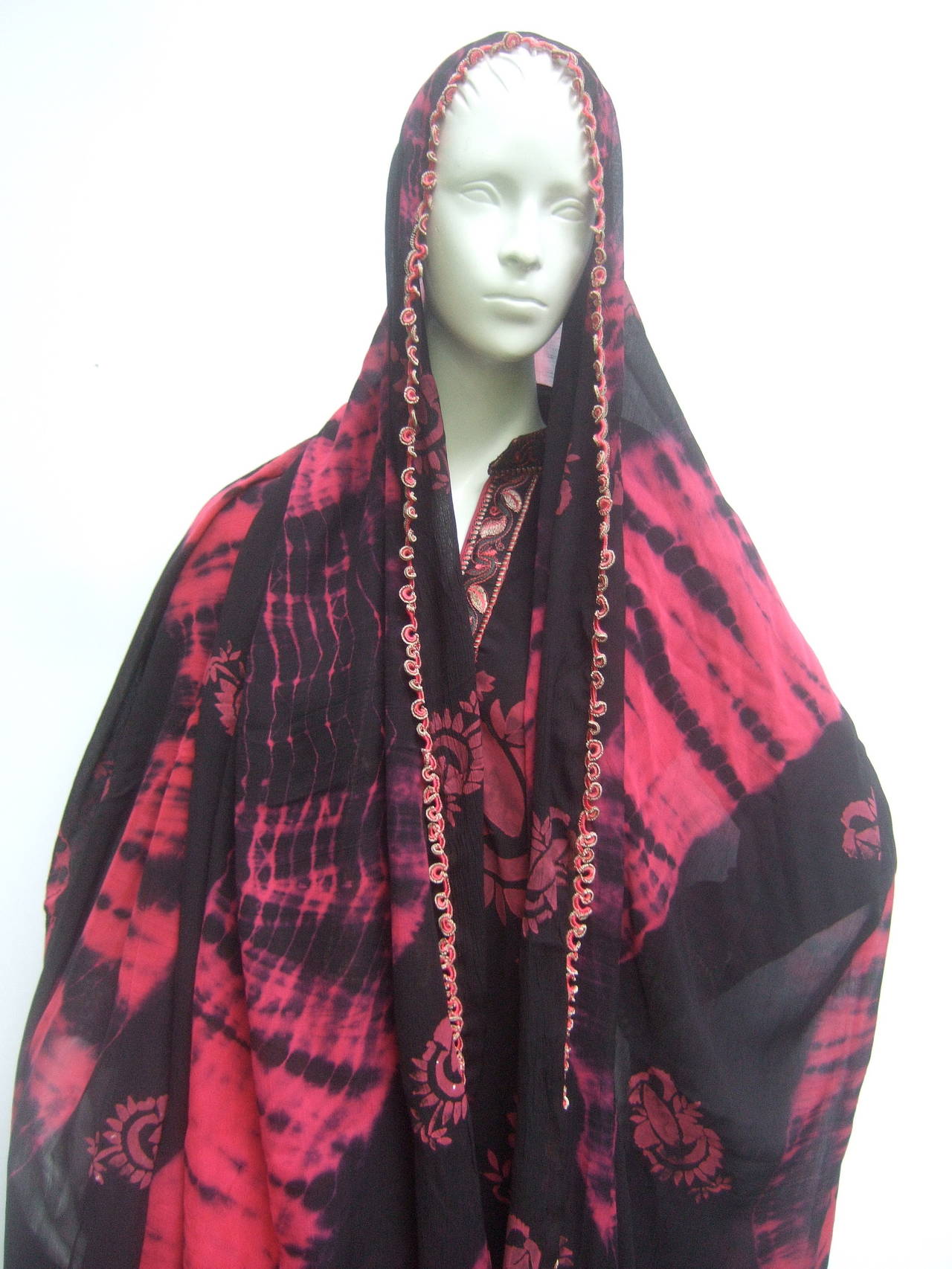 Ethnic Tie Dyed Color Block Crepe Tunic Dress & Shawl c 1990s For Sale 2
