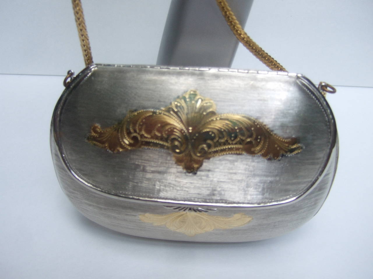 Elegant Silver Gilt Metal Evening Bag c 1970s In Excellent Condition In University City, MO