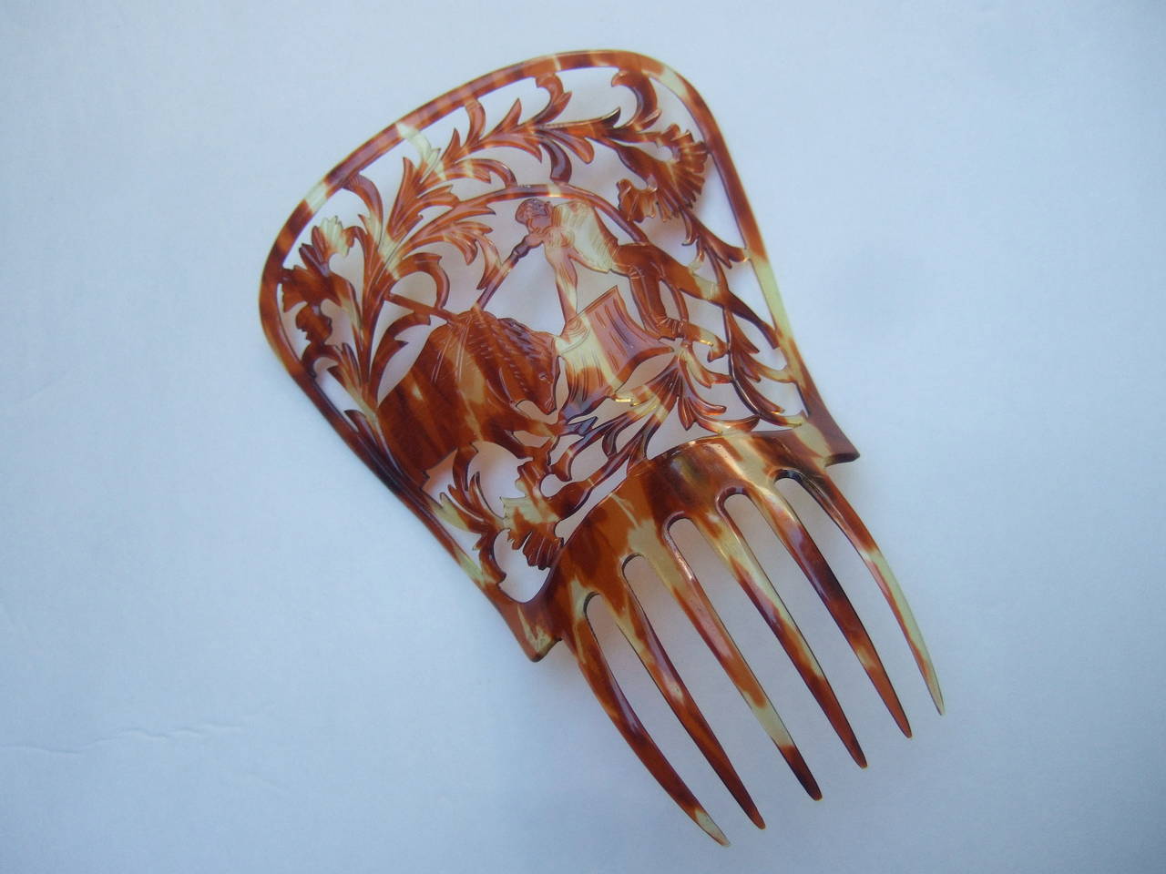 Lucite Tortoise Shell Carved Matador Hair Comb c 1960s 2