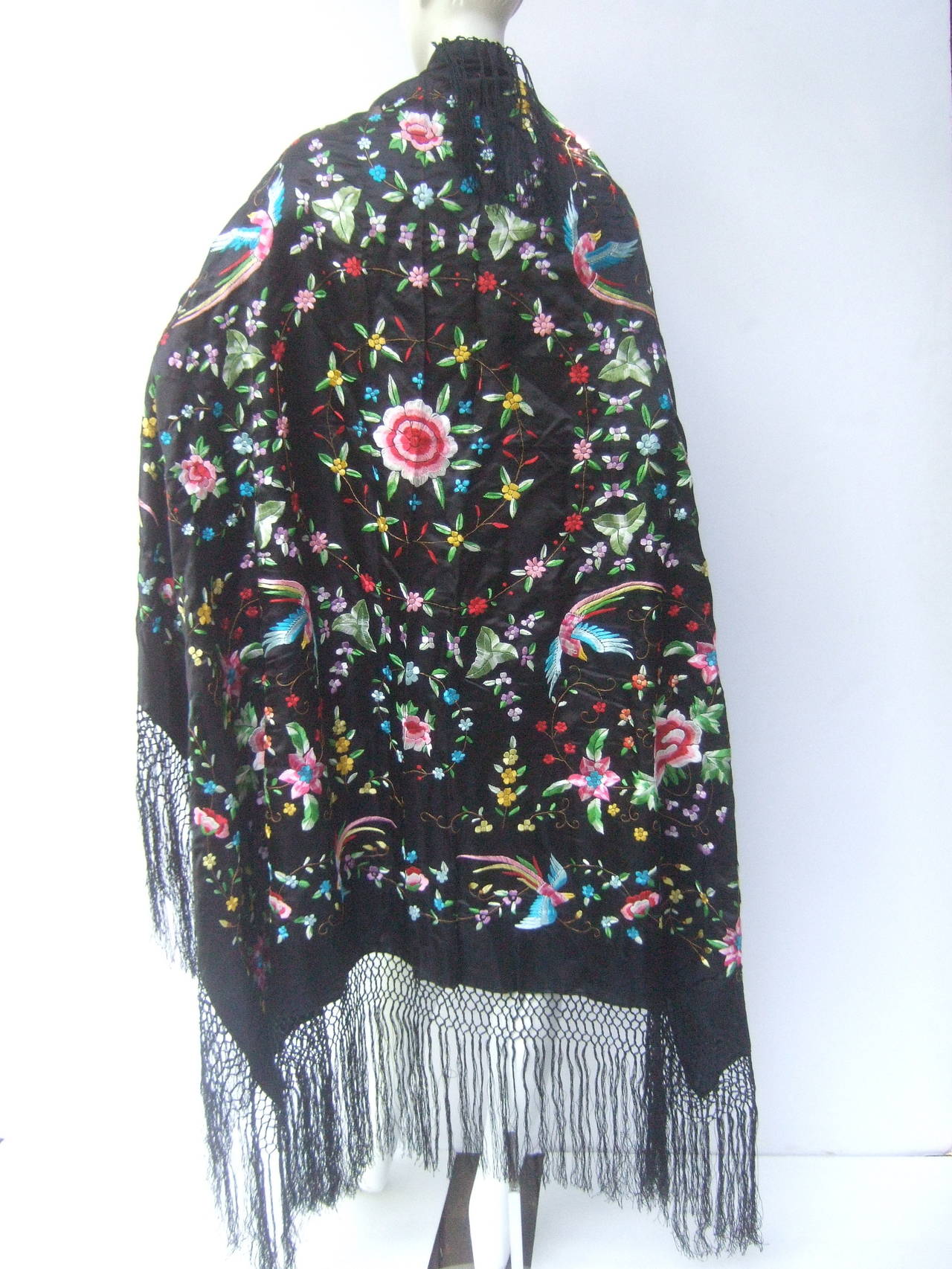 Women's Exotic Embroidered Silk Fringe Shawl c 1970s