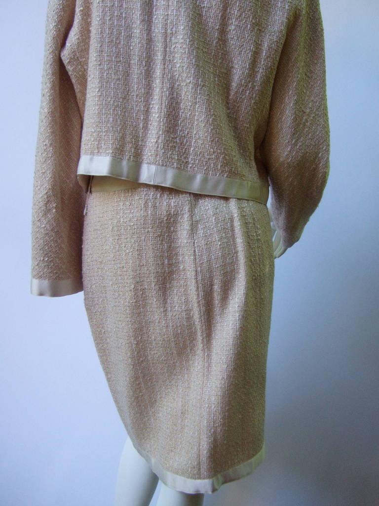 CHANEL Elegant Ivory Silk & Wool Skirt Suit Size 44 In New Condition In University City, MO