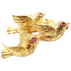 Tiffany & Co. Ruby Yellow Gold Flying Birds Pin Brooch