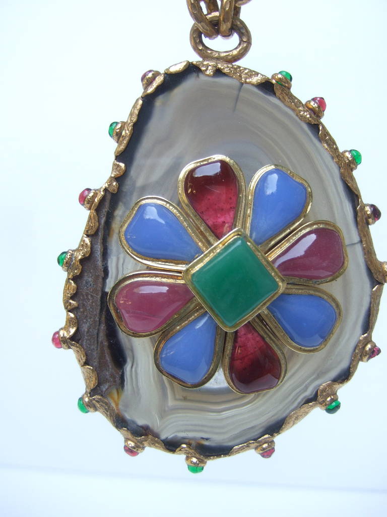 CHANEL Incroyable collier pendentif en agate en verre coulé, c. 1980 en vente 2