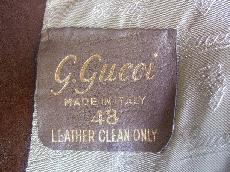 Brauner Gucci-Trenchcoat aus Wildleder mit Sterlingsilberschnalle ca. 1970 im Angebot 3