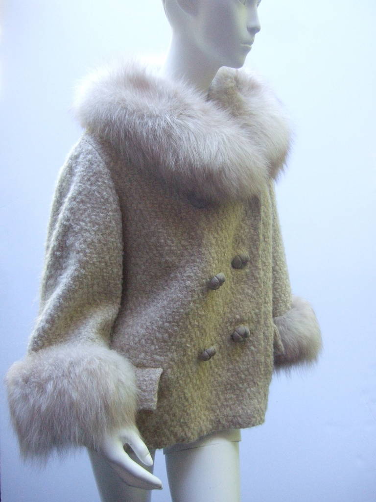 Plush Fox Trim Double Breasted Boucle Wool Knit Jacket c 1960 In Good Condition In University City, MO