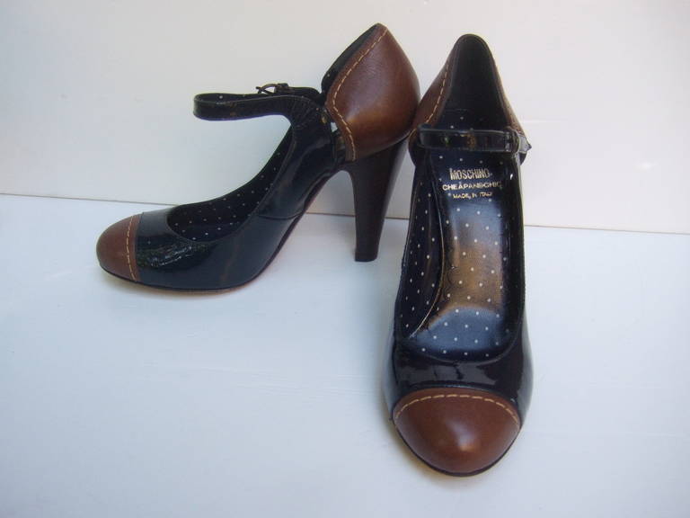 Nero Moschino Cheap and Chic Mary Jane Pumps Made in Italy Taglia 36.5 in vendita