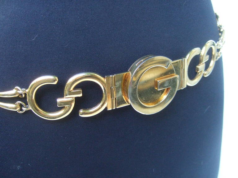 Gucci Sleek Gilt Metal Hinged Link Belt Made in Italy c 1970 1