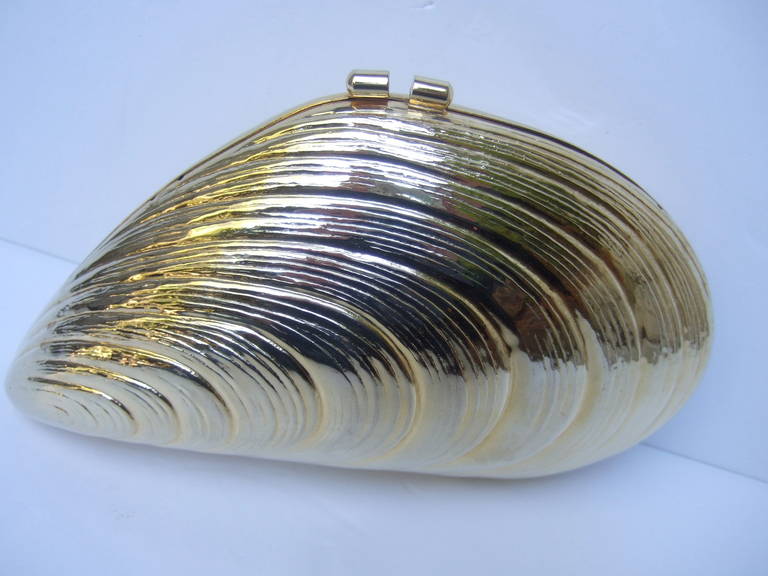 Gray Opulent Gilt Metal Clam Shell Evening Bag Made in Italy c 1970