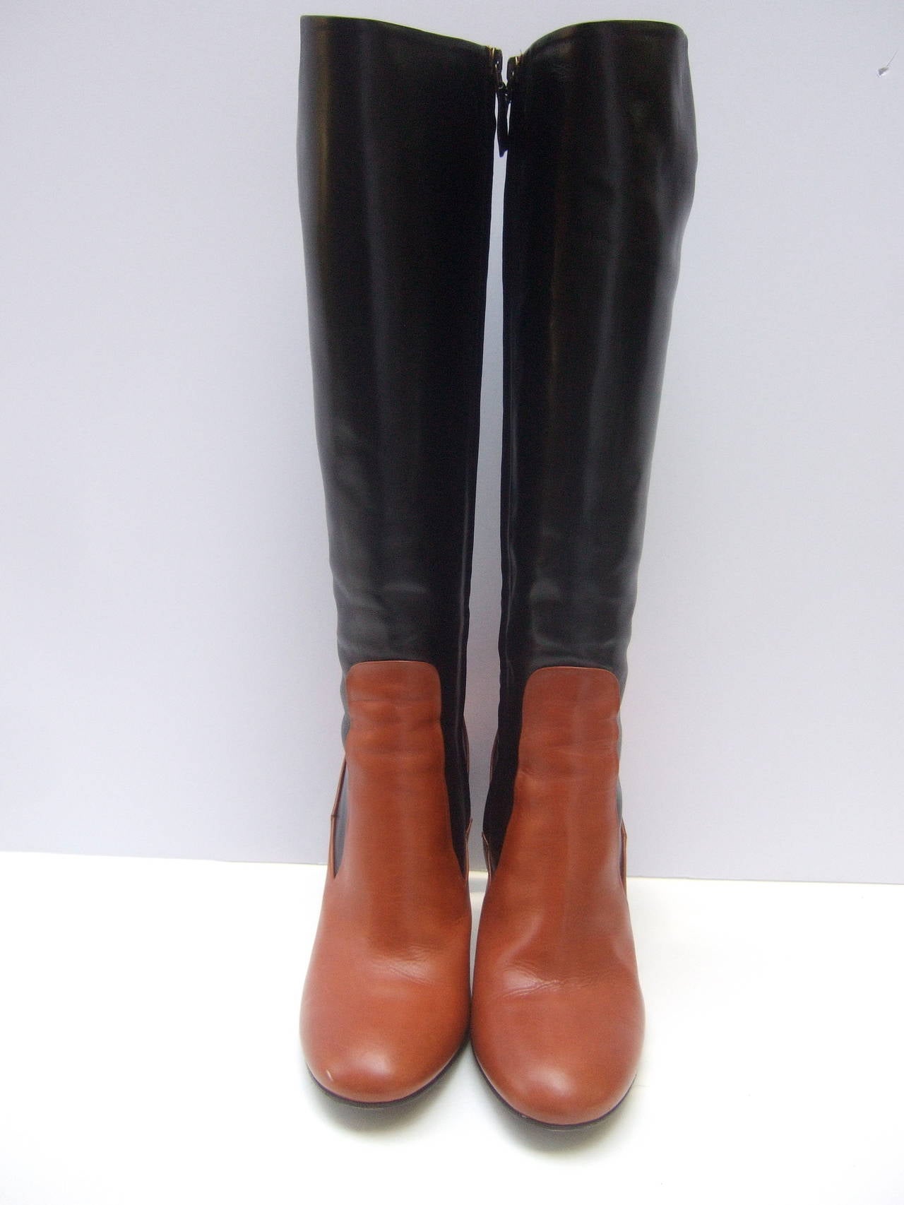 Alexander McQueen Black & Brown Leather Boots Made in Italy Size 39.5 In Excellent Condition In University City, MO