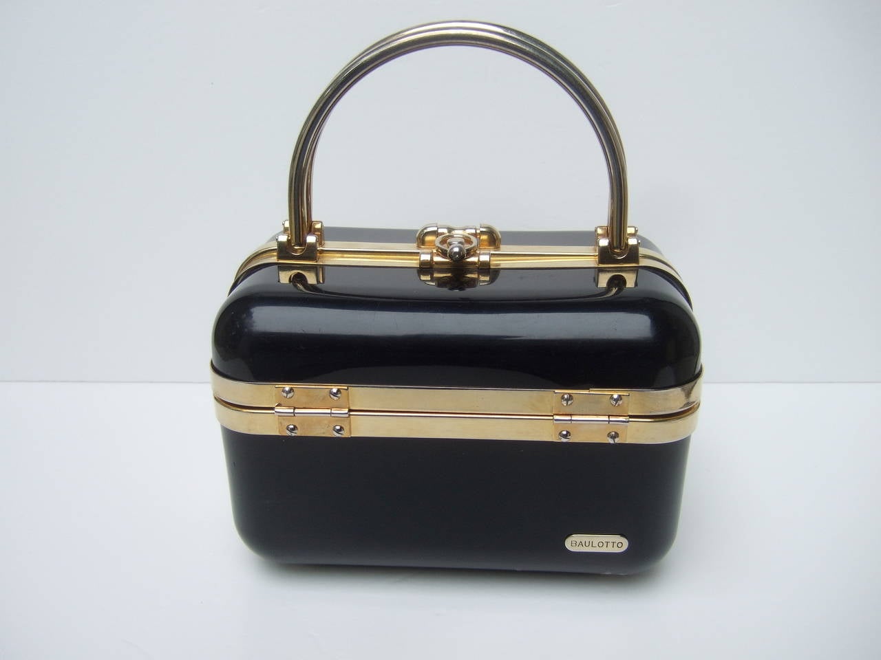 Sleek 1970s Italian Ebony Lucite Handbag Designed by Baulotto 3