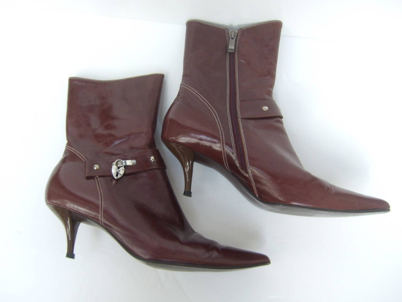 Dior Brown Leather Ankle Boots with Lock & Key Charms Size 40 In Good Condition In University City, MO