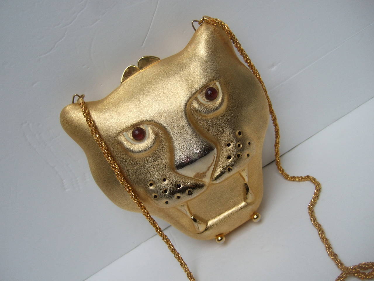 Women's Saks Fifth Avenue Gilt Metal Panther Evening Bag Made in Italy c 1970s For Sale