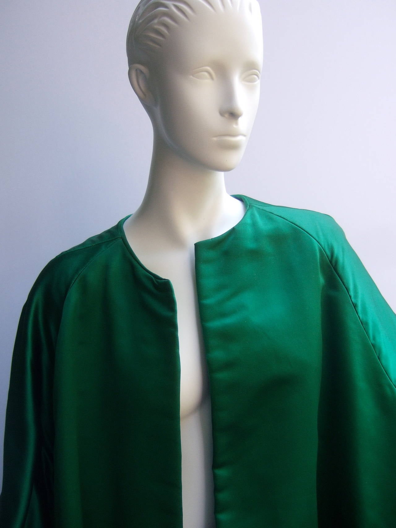 Blue Neiman Marcus Emerald Green Duchess Satin Evening Coat c 1960
