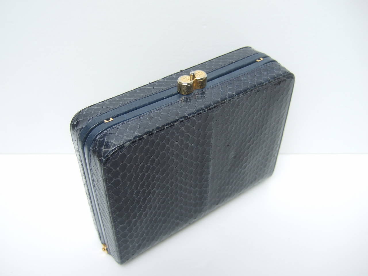 RESERVED SALE PENDING Gucci Exotic Midnight Blue Snakeskin Handbag c 1980 In Excellent Condition In University City, MO