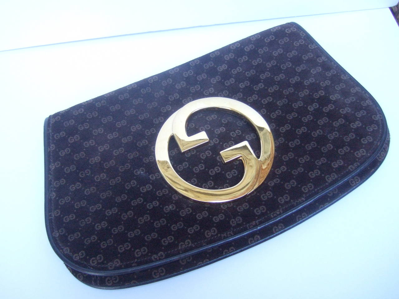 Gucci Sleek Brown Suede Blondie Clutch Made in Italy c 1970 In Excellent Condition In University City, MO