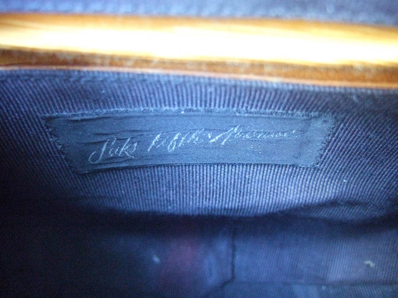 Saks Fifth Avenue Black Patent Leather Lion Handbag  c 1970 2