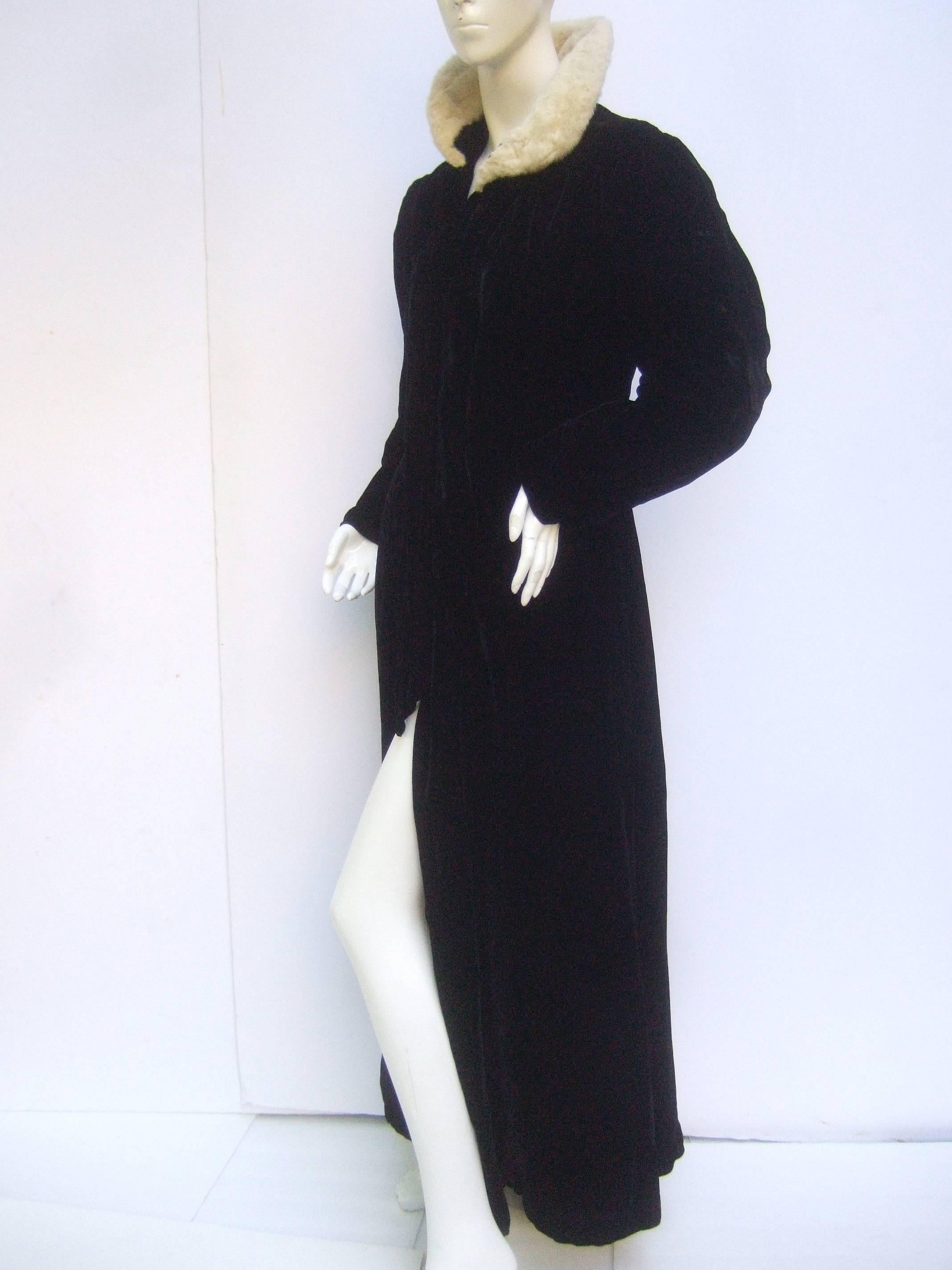 Women's Opulent Black Silk Velvet Ermine Collar Opera Coat c 1950