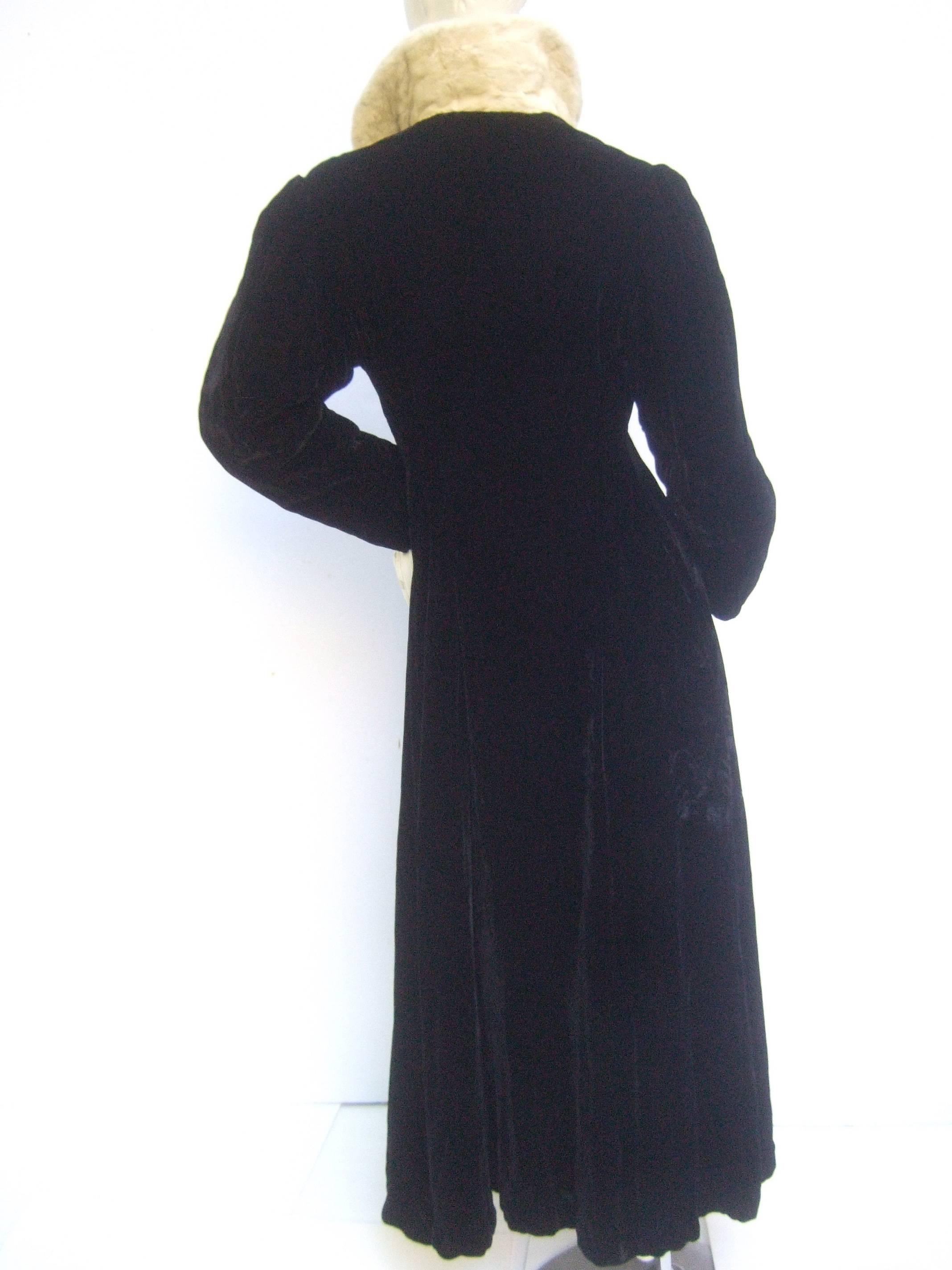Opulent Black Silk Velvet Ermine Collar Opera Coat c 1950 3